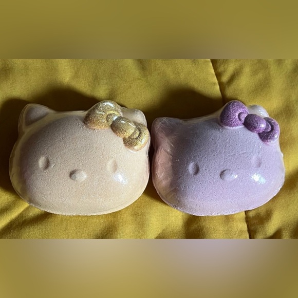 NWT Hello Kitty Gift set includes all items shown and necklace and earrings!! - Picture 7 of 11